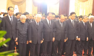 Lãnh đạo Đảng, Nhà nước viếng cố Thủ tướng Phan Văn Khải.