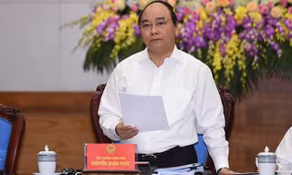 Thủ tướng Nguyễn Xuân Phúc phát biểu chỉ đạo tại phiên họp Chính phủ thường kỳ tháng 4/2016. Ảnh: Quang Hiếu.