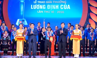 Lễ trao giải thưởng Lương Định Của lần thứ XI năm 2016. Ảnh: Xuân Tùng.