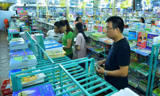 50% SGK bán kèm 50% sách bài tập