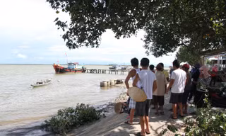 Dự án nạo vét luồng lạch ở Cửa Việt do Cty Duy Tân thực hiện bị dân phản đối. Ảnh: T.H.