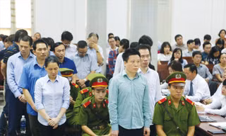 Các bị cáo tại tòa.