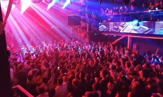 TP.HCM: Tạm dừng các dịch vụ karaoke, quán bar, vũ trường từ 18h chiều nay