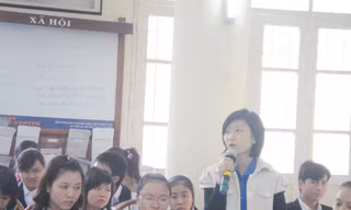 Nhiều bạn trẻ cần tư vấn của các chuyên gia. Ảnh: Hải Yến