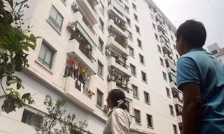 Người vay mua nhà 'ngồi trên lửa' vì lãi suất ngân hàng tăng cao