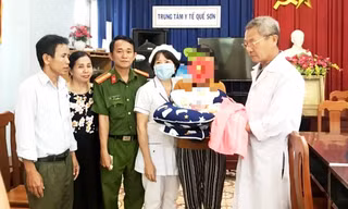 Người mẹ trẻ xin nhận lại con sau gần 20 ngày bỏ rơi
