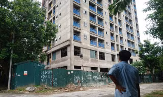 Giá nhà đất cao, người mua gặp khó