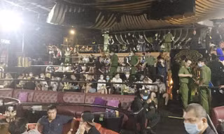 Quán bar Ferso ở trung tâm TPHCM tiếp tục bị 'tập kích'