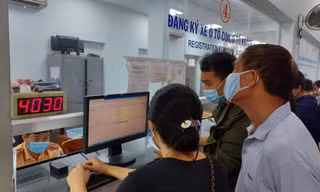 Từ 21/5, người dân 5 huyện ở TPHCM sẽ đăng ký biển số xe tại công an xã