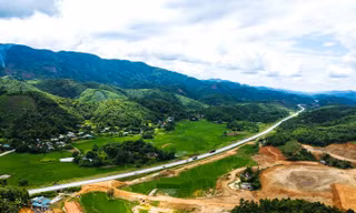 Phối cảnh và thực tế vị trí sân bay Sa Pa trước ngày khởi công