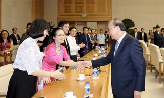 Quy tụ người tài đức dốc lòng vì nước