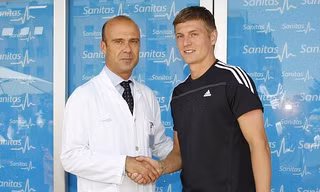 Kroos hoàn tất việc kiểm tra y tế ở Real.