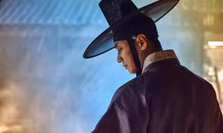 Sau ngoại truyện của Jeon Ji Hyun, "Kingdom" ra mắt phần riêng về "Thái tử" Joo Ji Hoon