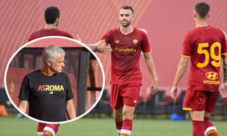 AS Roma thắng 10-0 ngày ra mắt Mourinho