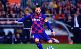 Barcelona thiệt hại 137 triệu euro vì để Messi ra đi