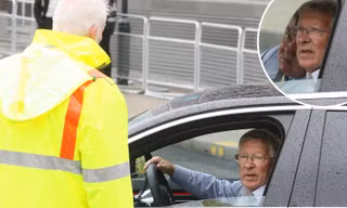 Sir Alex Ferguson bị từ chối phũ phàng khi đến xem Anh-Scotland 