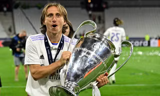 Modric gia hạn hợp đồng với Real Madrid sau chiến tích Champions League 