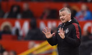 HLV Solskjaer 'ngoan cố' đòi tiếp tục dẫn dắt MU sau trận thua Man City