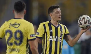 Mesut Ozil bất ngờ sang Đông Nam Á thi đấu