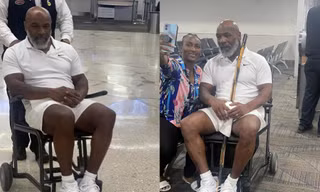Huyền thoại Mike Tyson phải ngồi xe lăn sau tuyên bố 'sắp chết' 