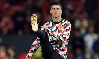 Ronaldo viết tâm thư sau khi bị MU trừng phạt công khai: 'Cảm xúc đã lấn át lý trí' 