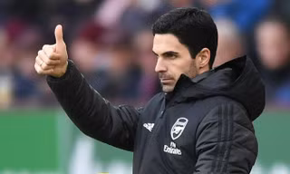 HLV Arsenal tuyên bố sốc trước trận gặp Liverpool