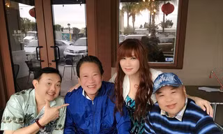 Đăng ảnh chụp chung với Chí Tài và nhạc sĩ Lê Quang, vợ cũ Bằng Kiều nhắn nhủ xúc động