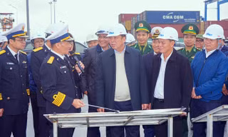 Bộ trưởng Giao thông bàn việc gỡ điểm nghẽn cho Hải Phòng