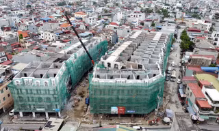 Dân chặn thi công dự án nhà ở thương mại vì có dấu hiệu lấn chiếm đất