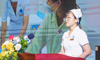 Hải Phòng khen thưởng nữ điều dưỡng cứu bé sơ sinh sặc sữa, ngưng tim