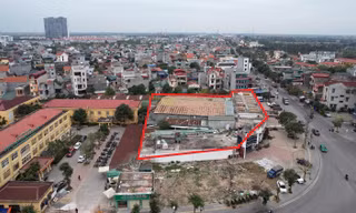 Tháo dỡ tổ hợp công trình sai phạm trên khuôn viên Bệnh viện Y học cổ truyền ở Hải Dương