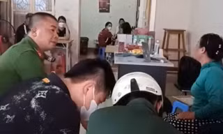 Yêu cầu nhóm 'Bông hồng đen' tạm dừng lấy máu học sinh xét nghiệm 