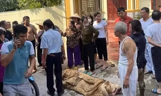 Khởi tố vụ 3 cô con gái tưới xăng đốt nhà mẹ đẻ ở Hưng Yên 