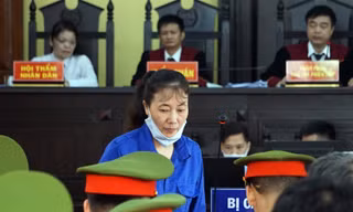 Bị cáo Nguyễn Thị Hồng Nga tại tòa.