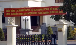 Hải Phòng: Xác minh bằng cấp của một Trưởng phòng Nội vụ quận