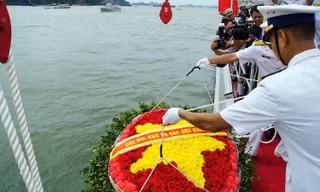 Tưởng niệm các liệt sỹ và nhân dân hy sinh trong chiến thắng trận đầu của Hải quân Việt Nam