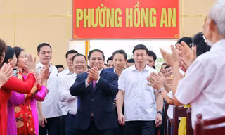 Thủ tướng: Không để người dân 'sợ hay ngại' khi đến cơ quan công quyền