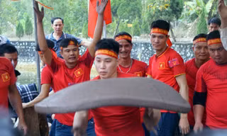 Về Hải Dương xem trai làng nổ pháo đất đầu xuân 