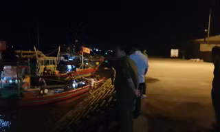Lực lượng chức năng tổ chức khám nghiệm tử thi và tìm tung tích nạn nhân