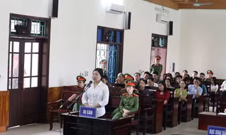 Bị cáo Trần Thị Xuân tại phiên tòa sáng nay 12/4