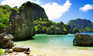 [CẬN CẢNH] Hòn đảo đẹp nhất thế giới khiến lữ khách mê mẩn