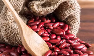 Những thực phẩm bạn không nên ăn sống
