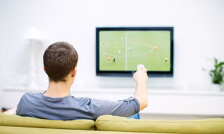 Xem TV quá nhiều làm tăng nguy cơ tắc nghẽn mạch máu