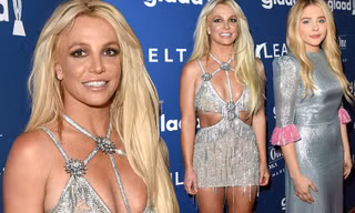 Britney Spears mặc váy kiệm vải vẫn lộ rõ vẻ lão hóa