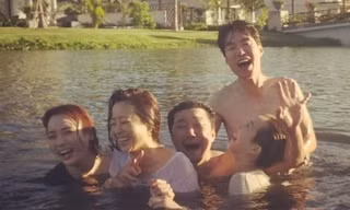 Kim Hee Sun vui 'hết cỡ' trong kỳ nghỉ dưỡng ở Đà Nẵng