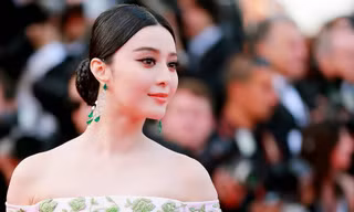 Phạm Băng Băng rạng ngời, khoe vai trần tại LHP Cannes 68