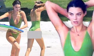 Siêu mẫu nhà Kardashian eo thon chân dài ở biển Mexico