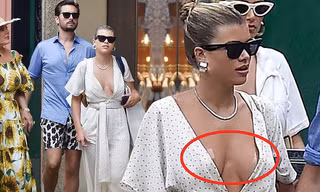 Nàng mẫu Sofia Richie 'thả rông' vòng 1 táo bạo bên bạn trai hơn 16 tuổi