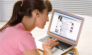 Sử dụng mạng xã hội ở mức vừa phải có lợi cho sức khỏe 