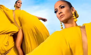 Jennifer Lopez rực lửa với đầm xẻ ấn tượng